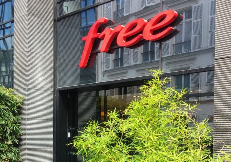 BEI aide Free dans la mise en place de la FTTH